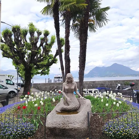 Rosmini House Daire Stresa
